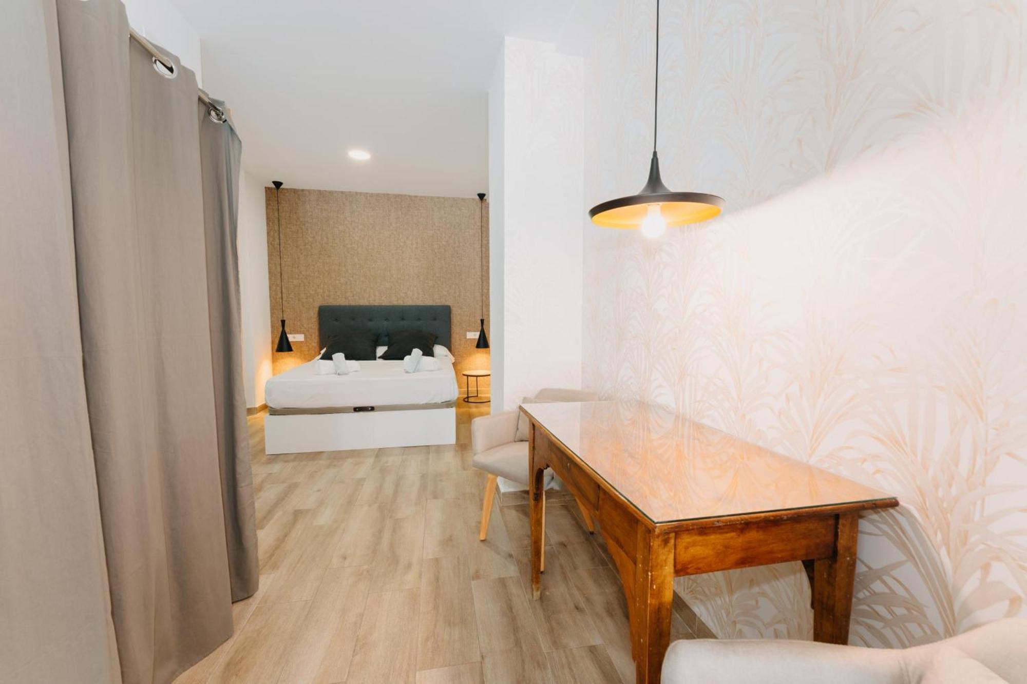 Coverlin Apartamentos San Francisco Málaga Chambre photo